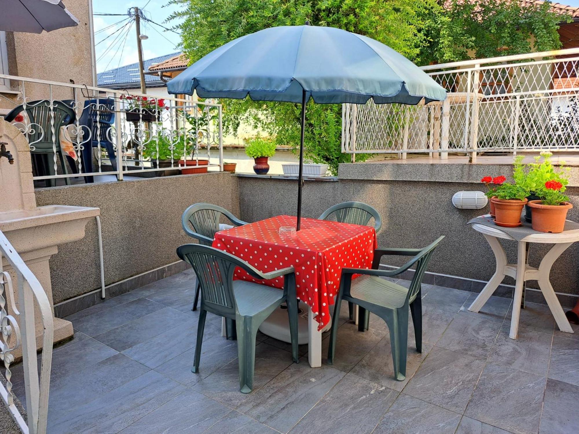 Apartman Slatki Dom 1 SJJ Buitenkant foto